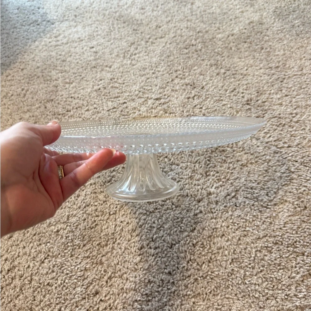 Elegant Clear Cake Stand